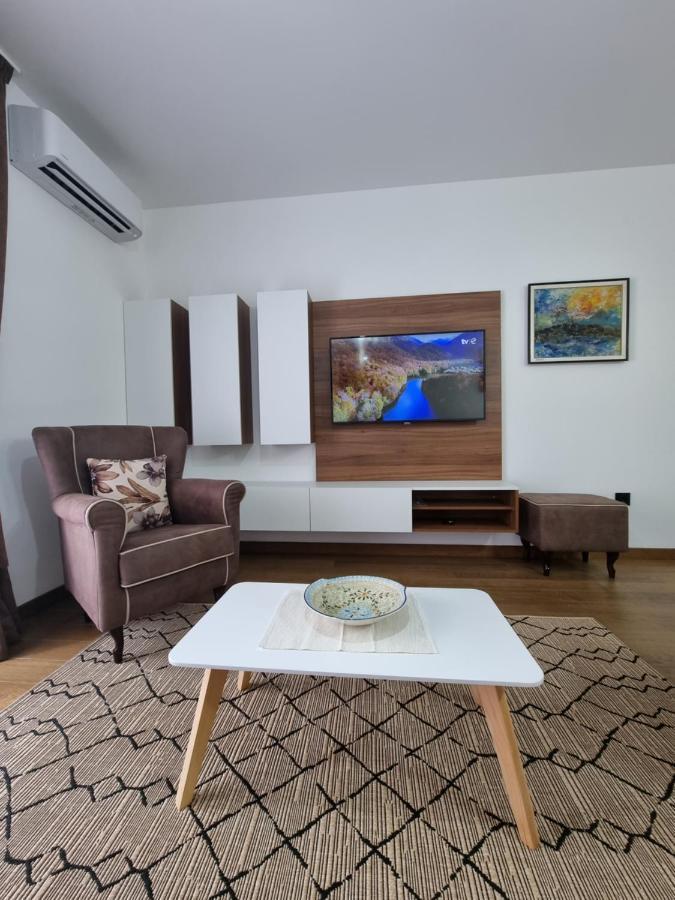 Fantastic New Centre Apartment พอดโกริกา ภายนอก รูปภาพ