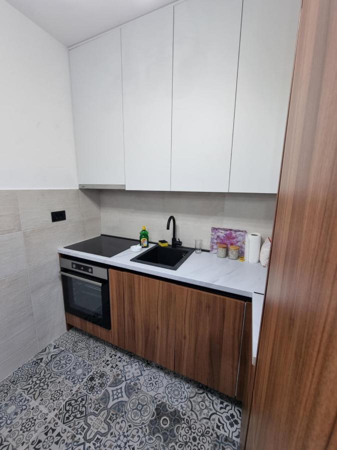Fantastic New Centre Apartment พอดโกริกา ภายนอก รูปภาพ